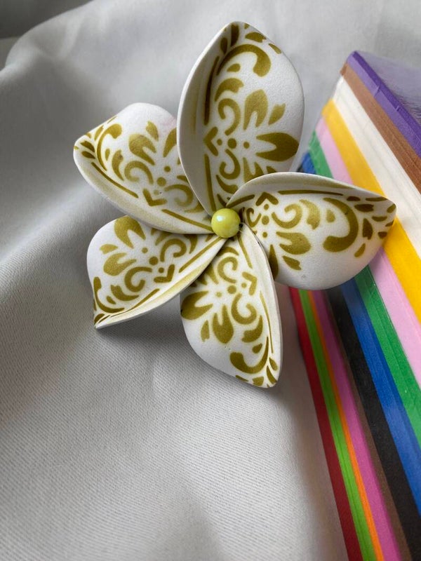 Single flower