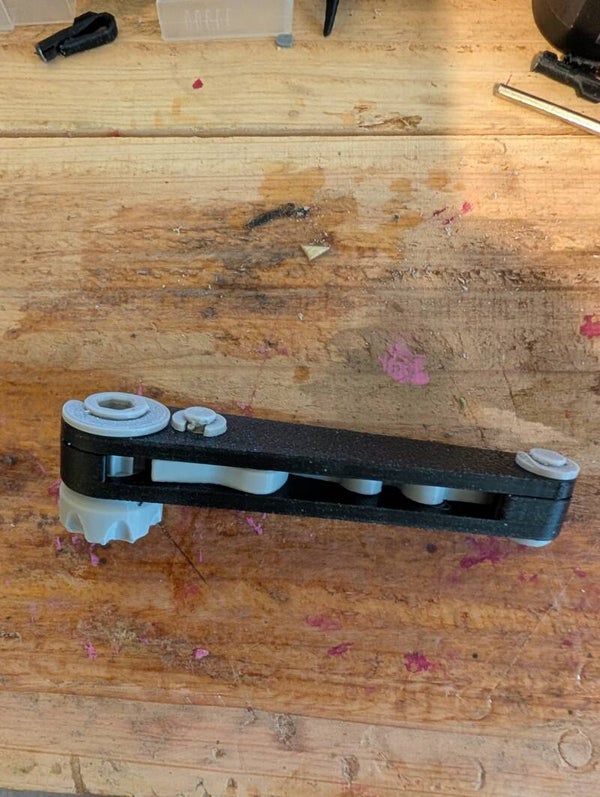 Feather weight ratchet