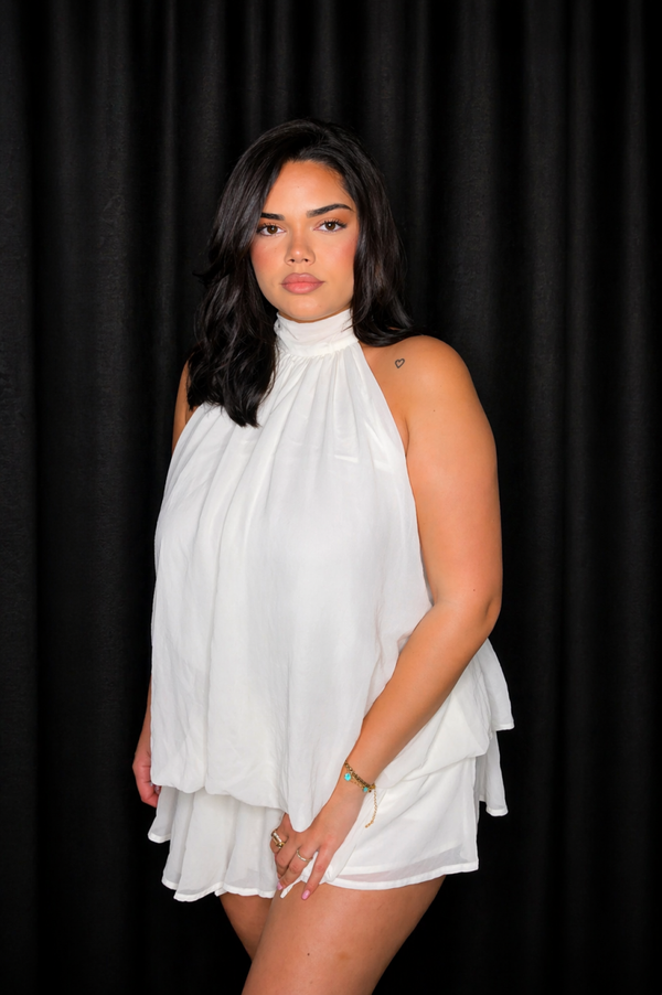 Robe mini élégante a col