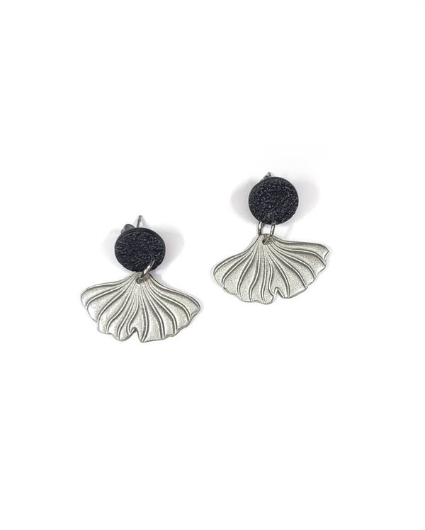 Clous d'oreilles feuille de Ginkgo argentée