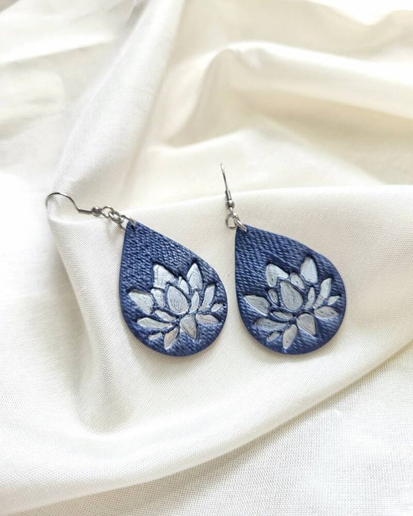 Boucles d'oreilles avec fleur de lotus effet "jeans"