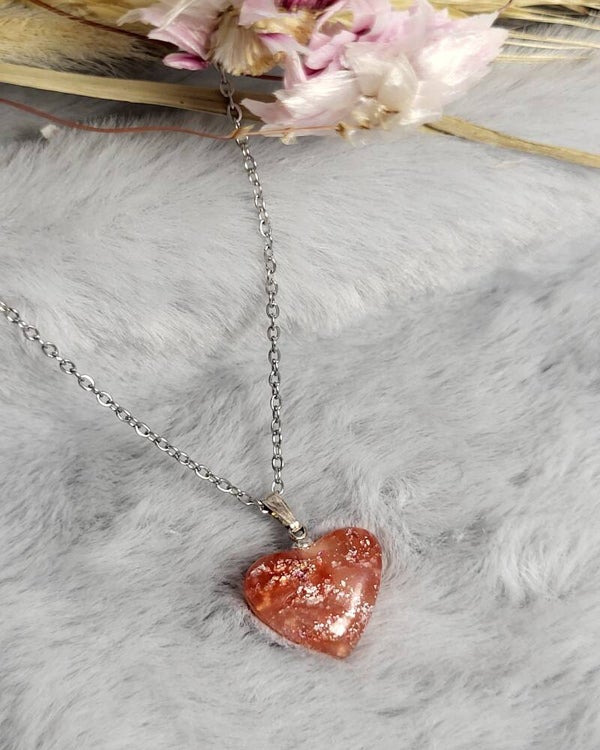 Collier cœur rouge marbré