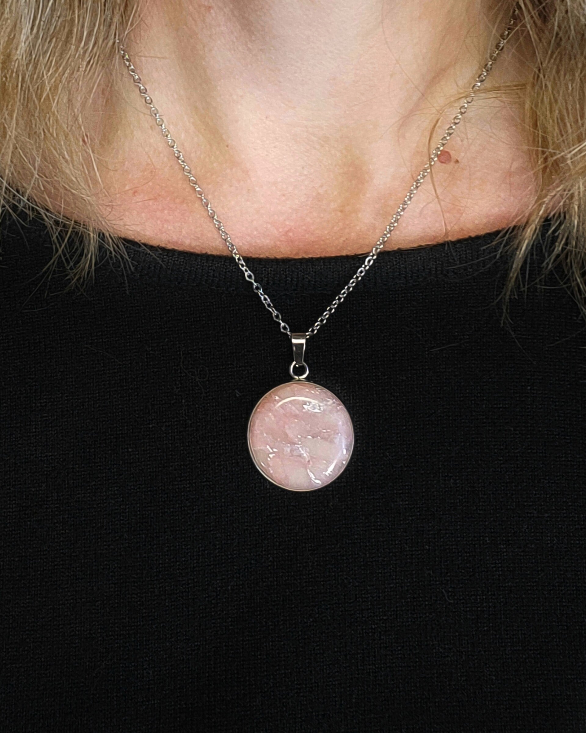 Collier "Aurore" | pendentif rose poudré & éclats d'argent