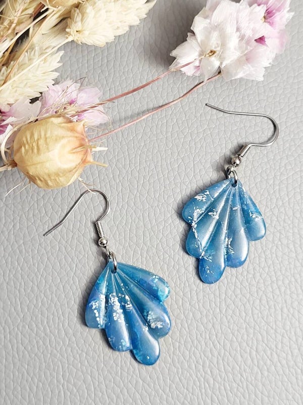 Boucles d'oreilles "Calypso" bleu avec éclats argenté