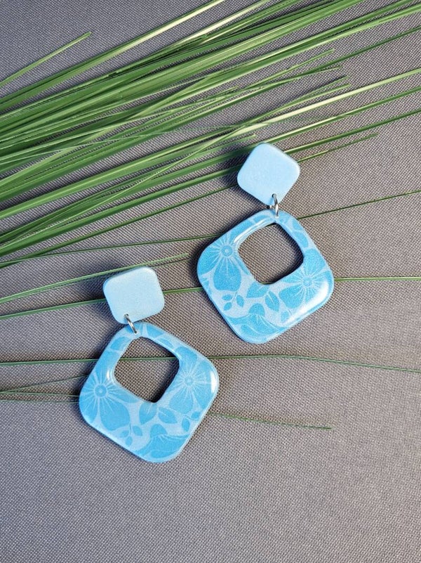 Clous d'oreilles "Hawaï" bleu