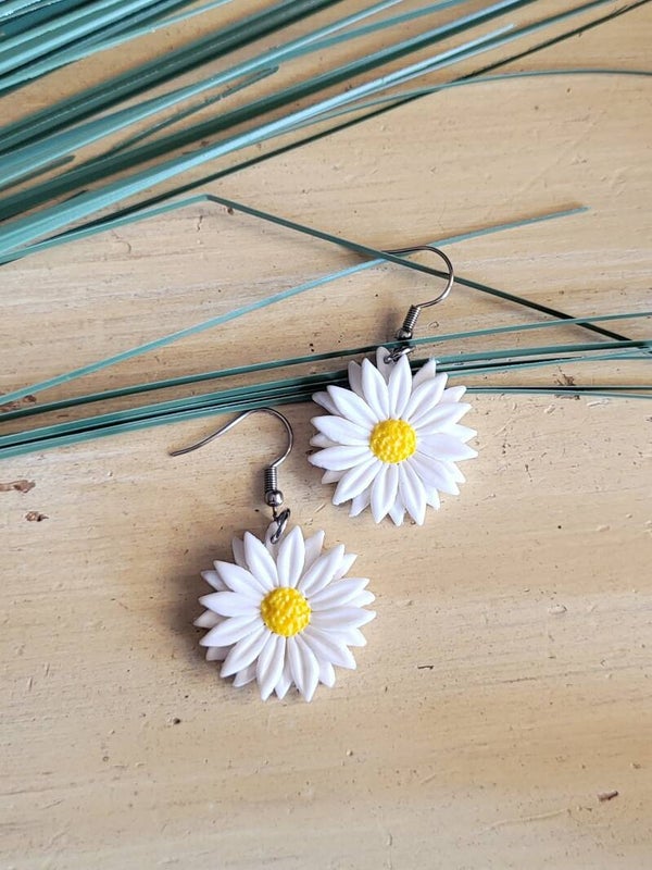 Boucles d'oreilles pendantes petite Marguerite