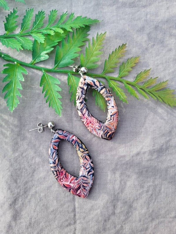 Boucles d'oreilles "Daphné" | clous d'oreille pendants "feuillage d'automne"