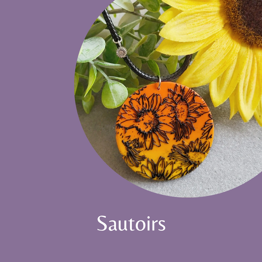 ​🌟 Succombez au charme de l'artisanat unique ​Bienvenue dans mon univers de sautoirs pendentifs faits main en argile polymère. D'une légèreté absolue, chaque pièce est  imaginée, modelée et assemblée avec passion dans notre à telier.  ​
