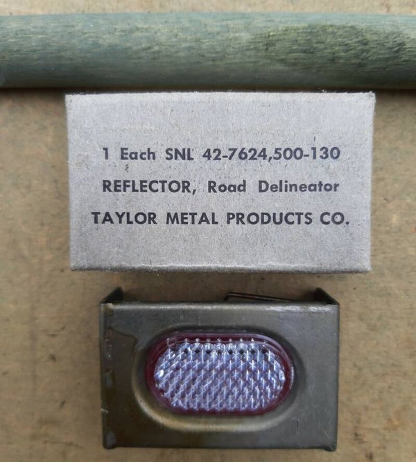 Reflector, road delineator