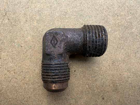 G067/G102 Elbow Brake Vacuum booster check valve