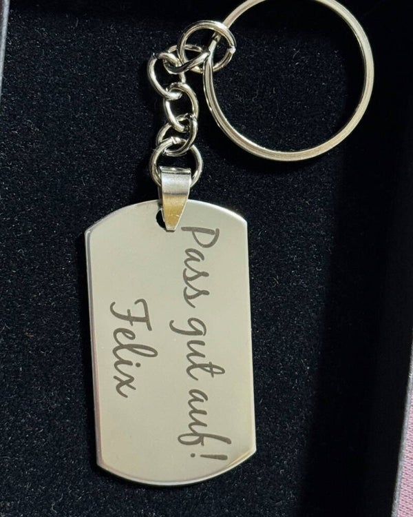 Schlüsselanhänger mit persönlicher Gravur