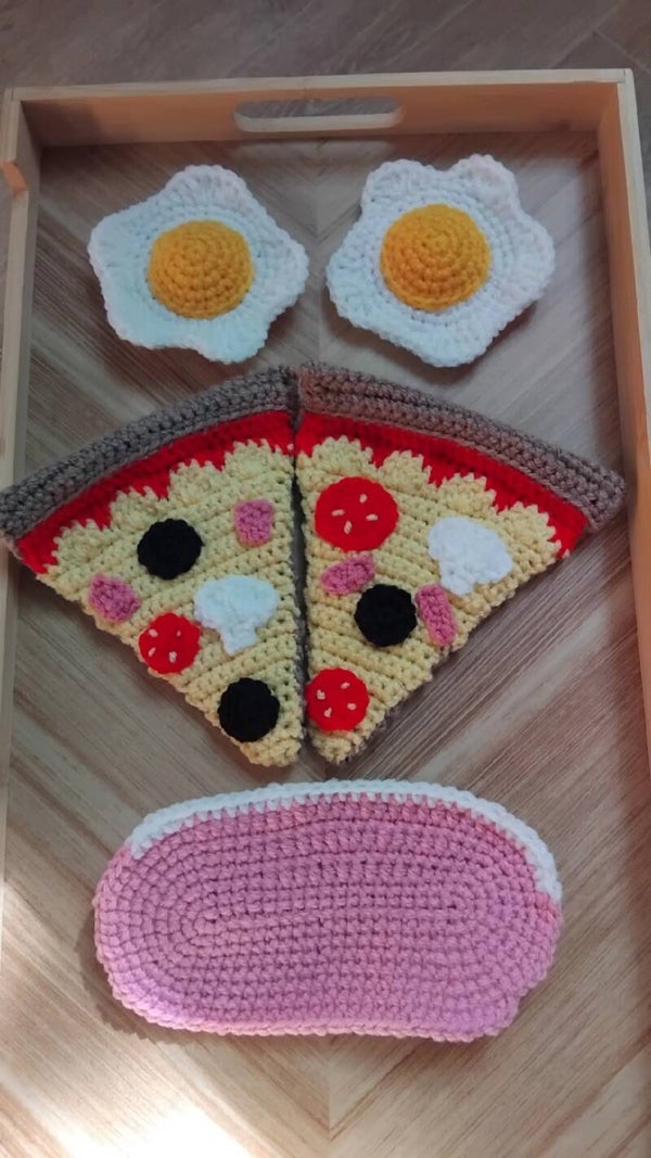 Lot dînette crochet pizzas,  œufs