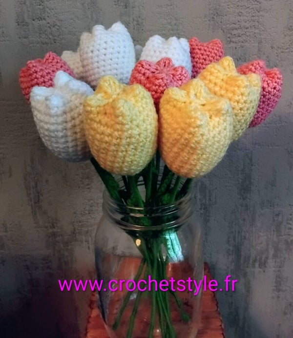 Tulipes crochet lot 12 fleurs éternelles fait main – bouquet décoratif – cadeau femme original – déco maison – fleurs artificielles