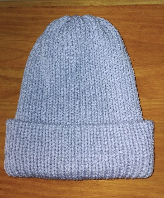 Bonnet en tricot fait main Bleu Ciel — Taille 12 Ans / Ado