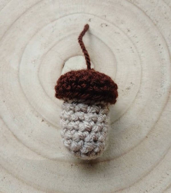 Gland au crochet – Petit trésor de la forêt