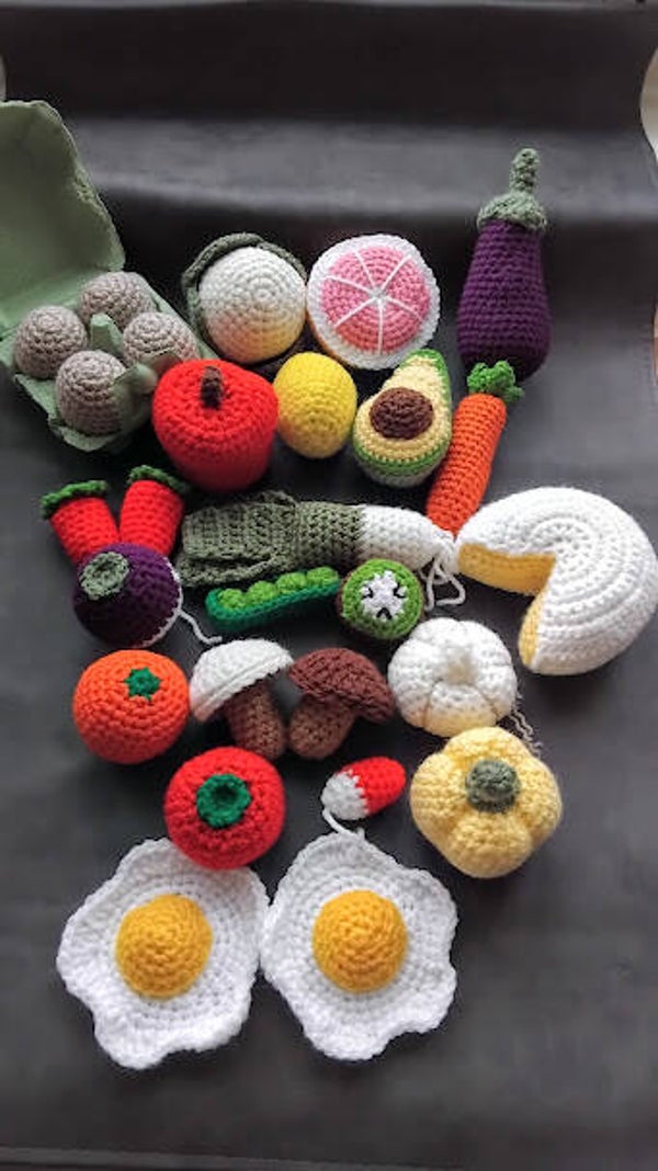 gros lot de dinette au crochet