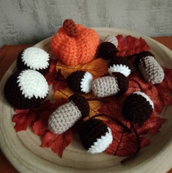 Lot dinette d’automne au crochet – Citrouille, glands, marrons et châtaignes
