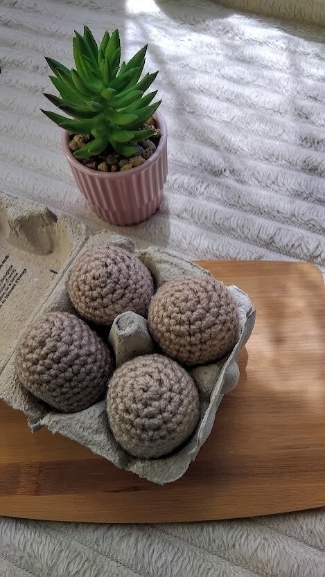 Boîte d’œufs au crochet – Jouet éducatif pour dinette enfant