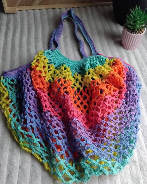 Sac filet au crochet multicolore  parfait pour l'été