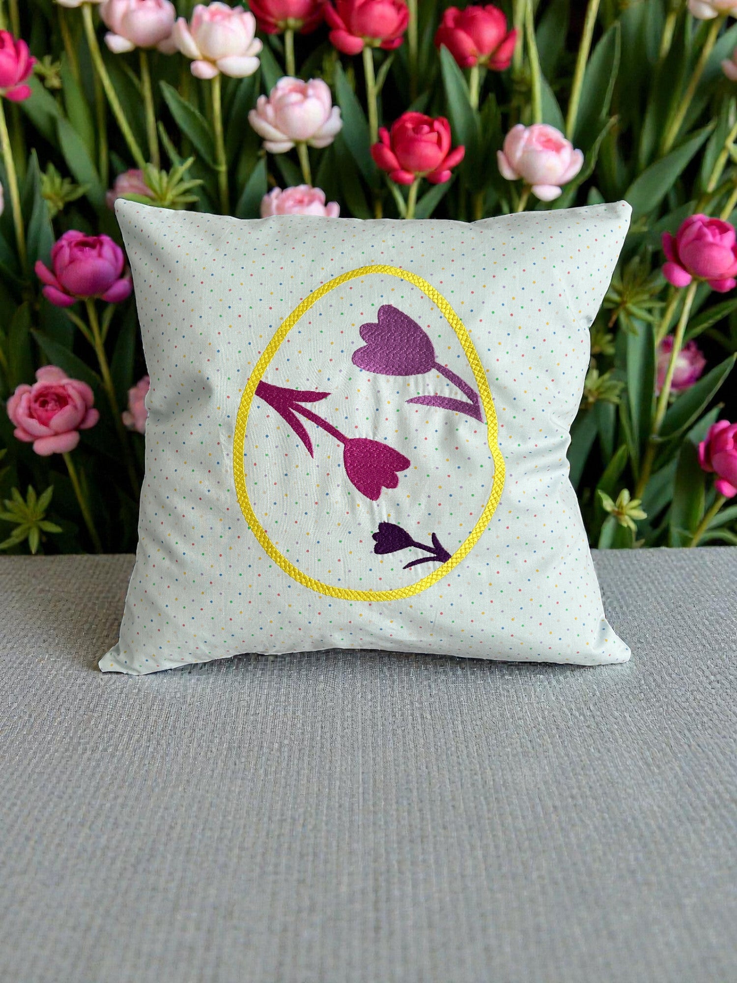Kussen sloop Tulpen Vrolijke kussensloop – lente/pasen stijl