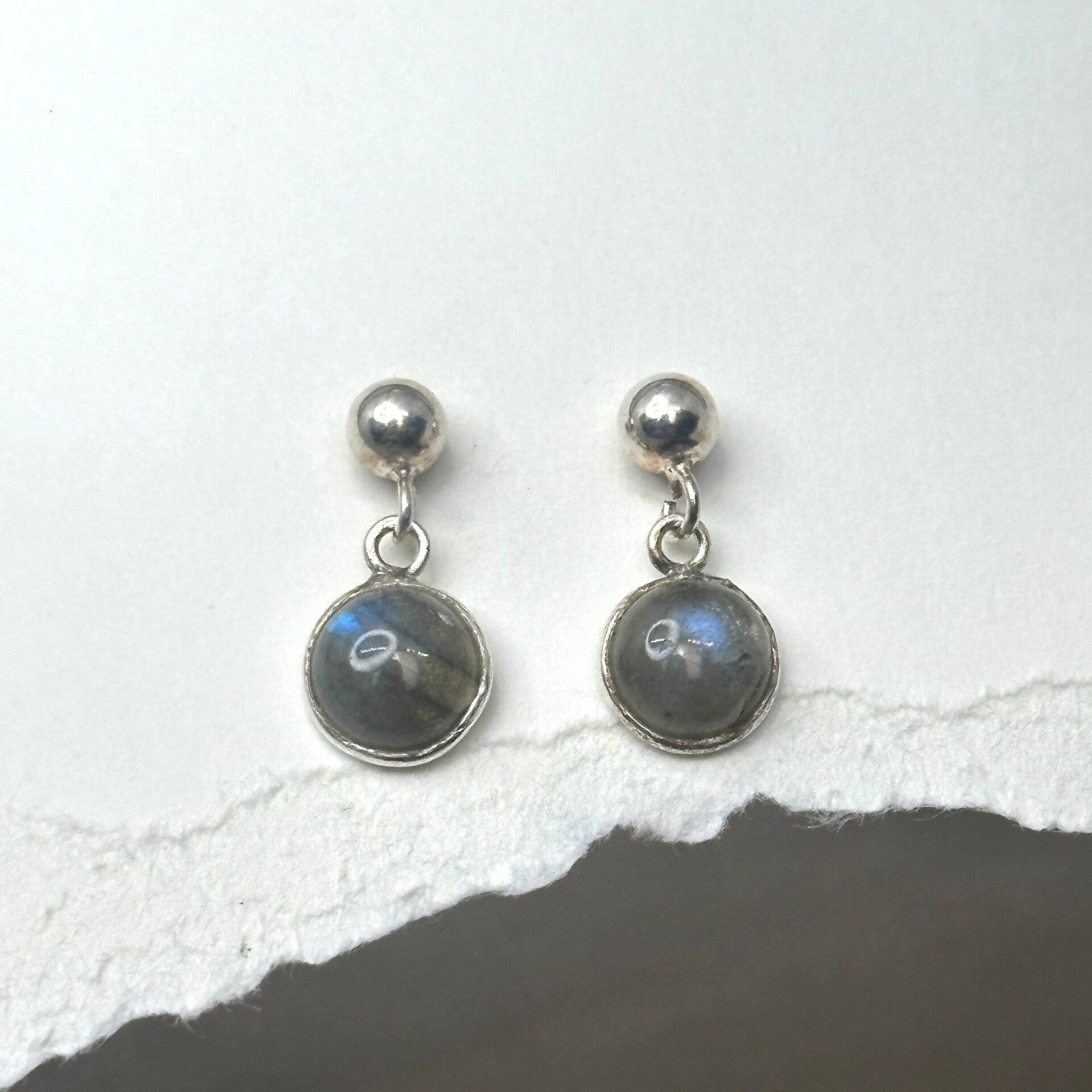 Oorbellen Labradoriet M (Sterling Silver) knopjes- Handgemaakt