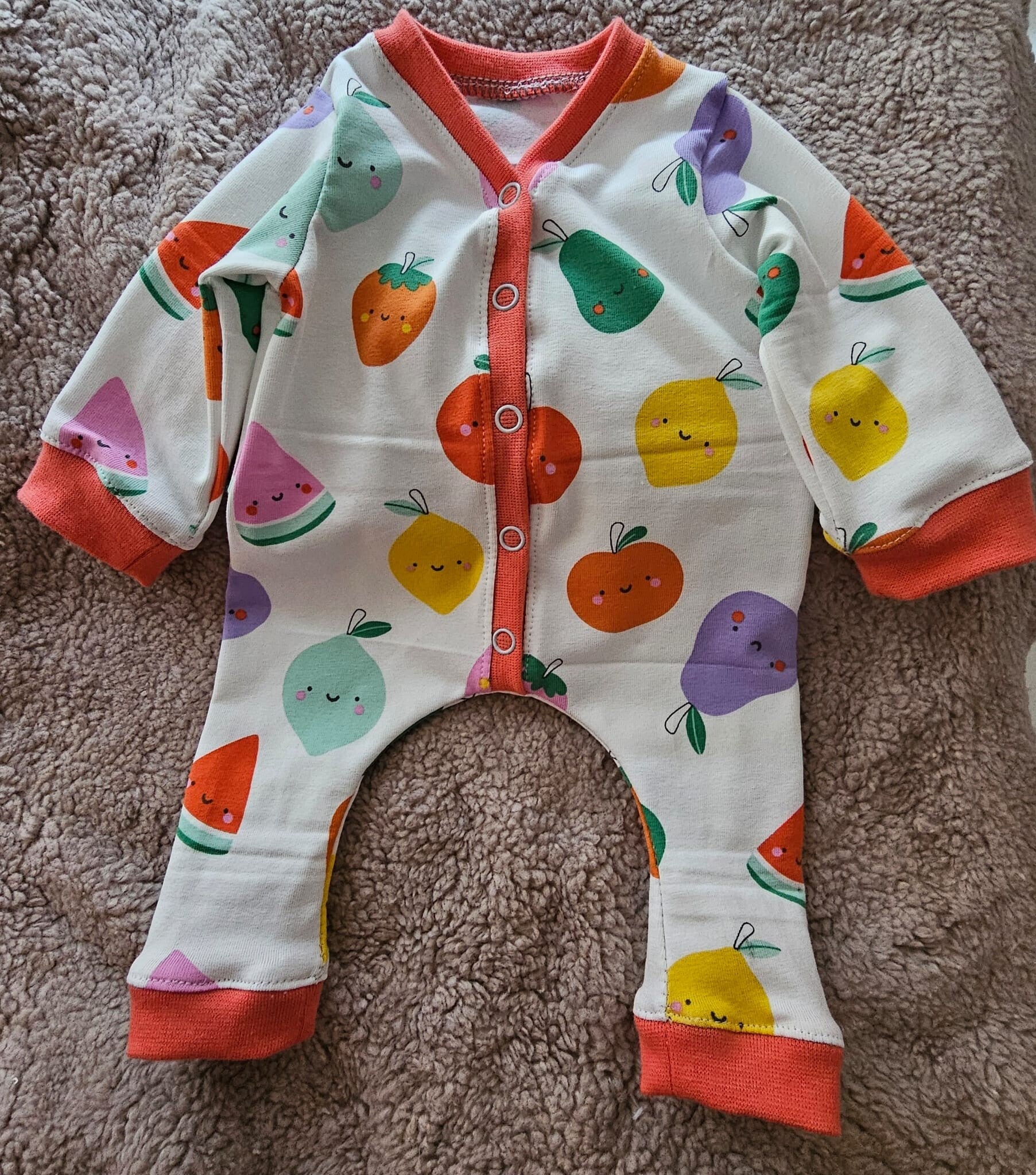 Pyjama mit Früchte Motiv  Gr. 444 - 46