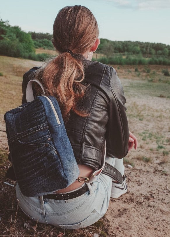 Upcycled Denim Crossbody-Tasche – umweltfreundliche Mode