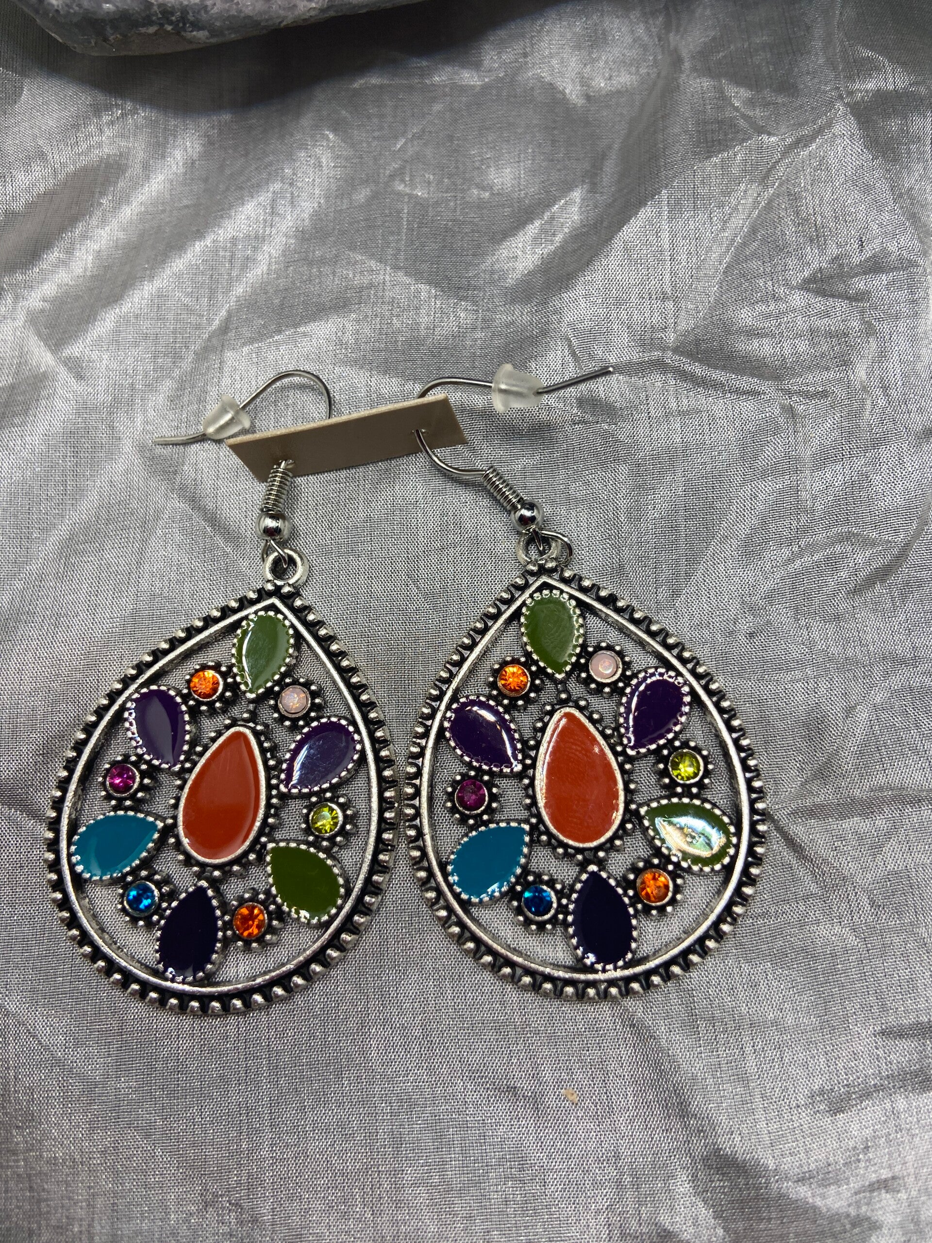 Boucles argent multicolores