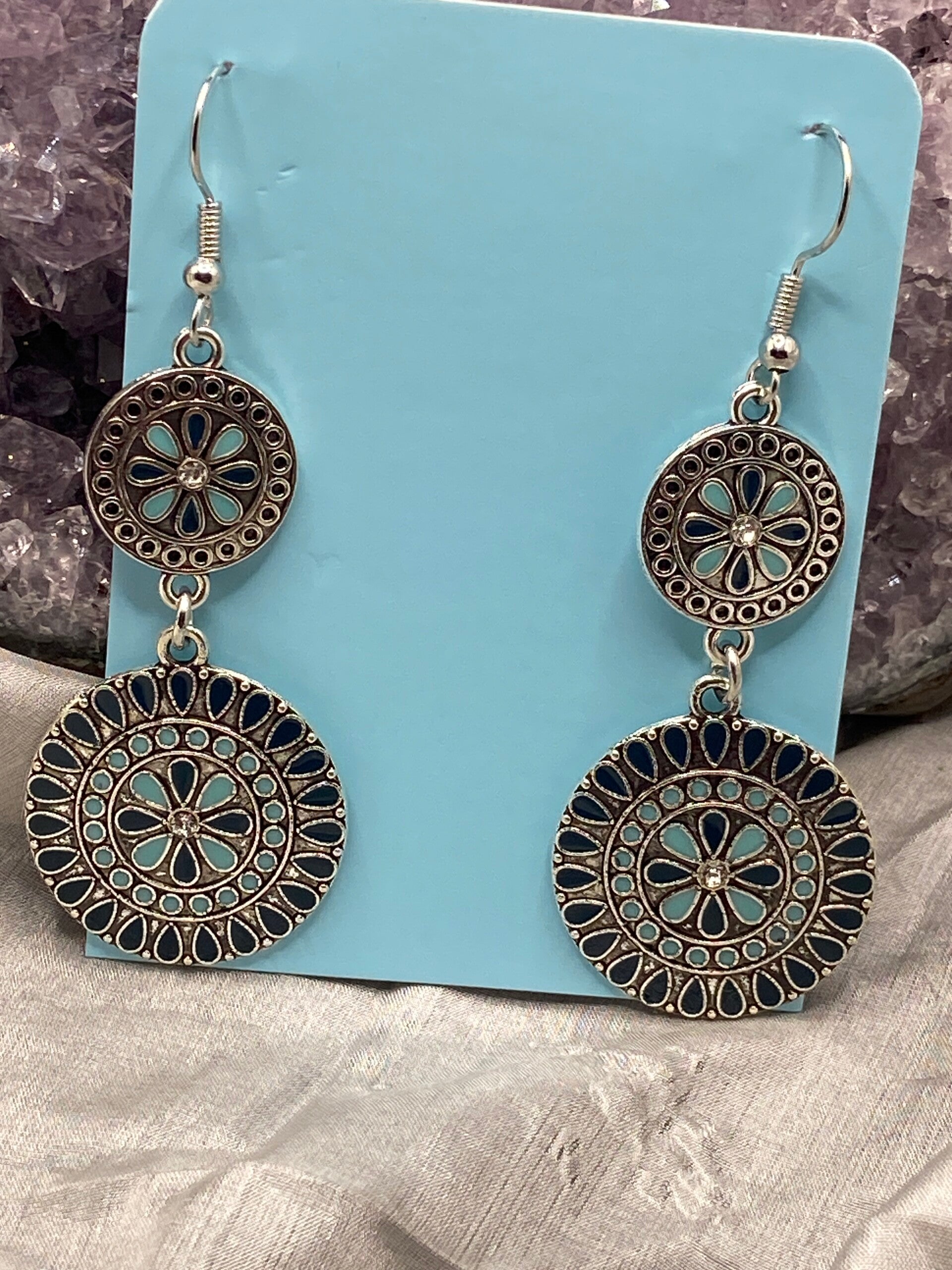 Bouches pendantes argentées et turquoise