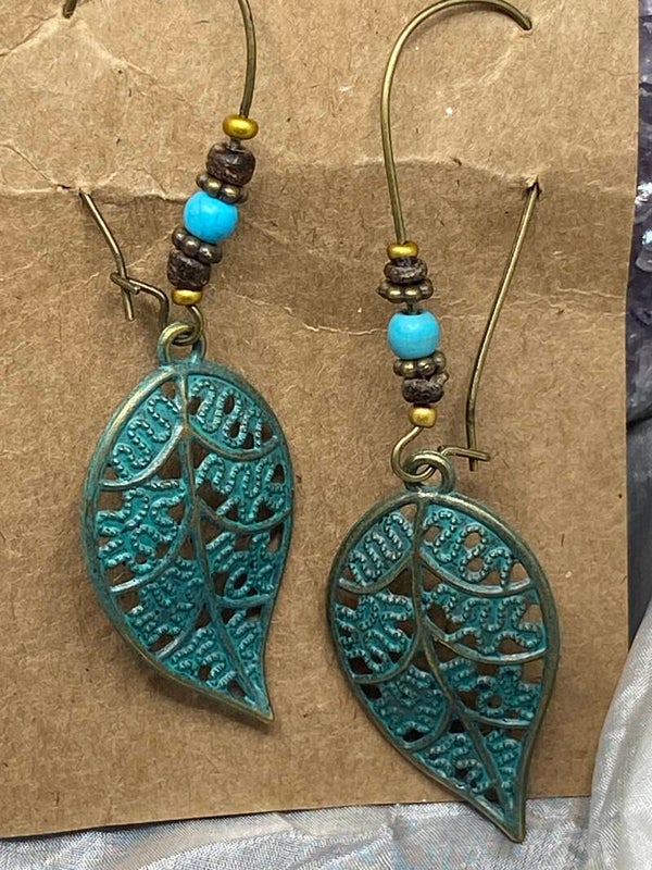 Boucles feuille turquoises