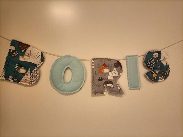 NAAMSLINGER STOFFEN LETTERS