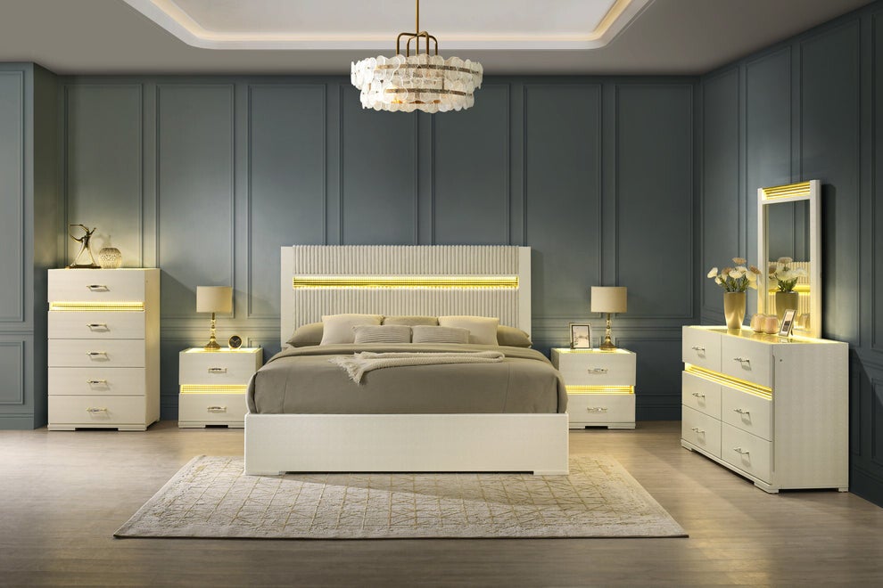 Luxury Queen/King Size Bedroom set
