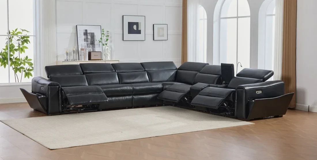 Divani Power Recliner Sectional (Black)