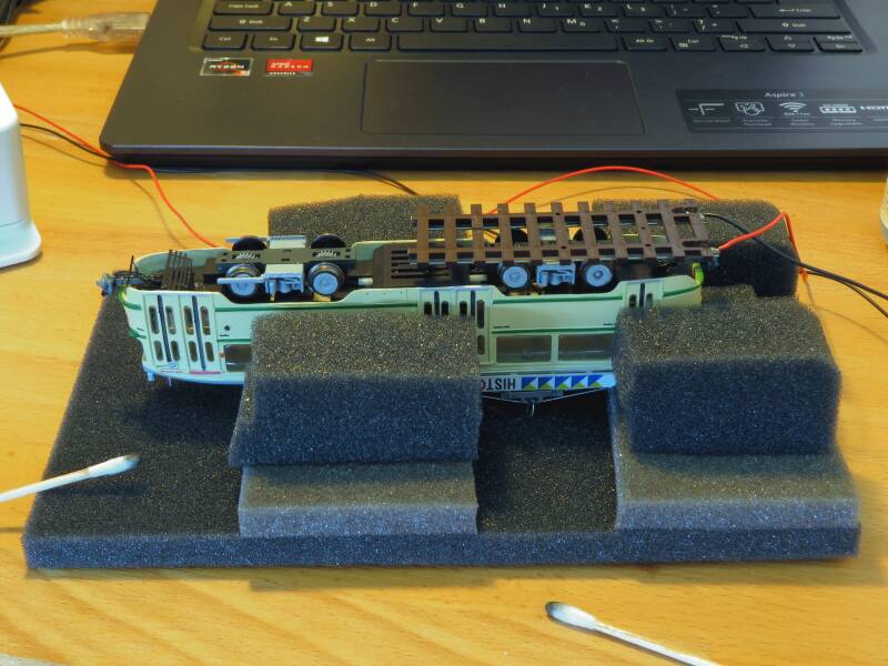 Schoonmaken wielen modeltram