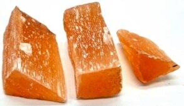 Sélénite Orange brute