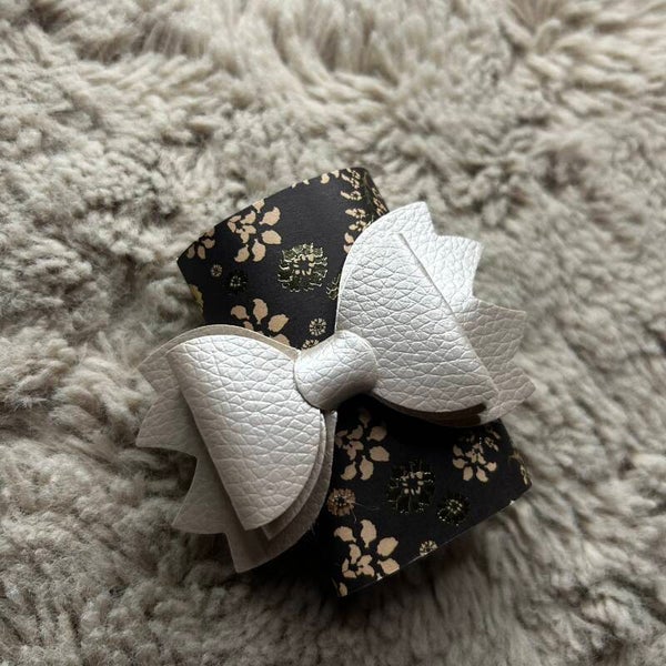 Crème strik op elastiek