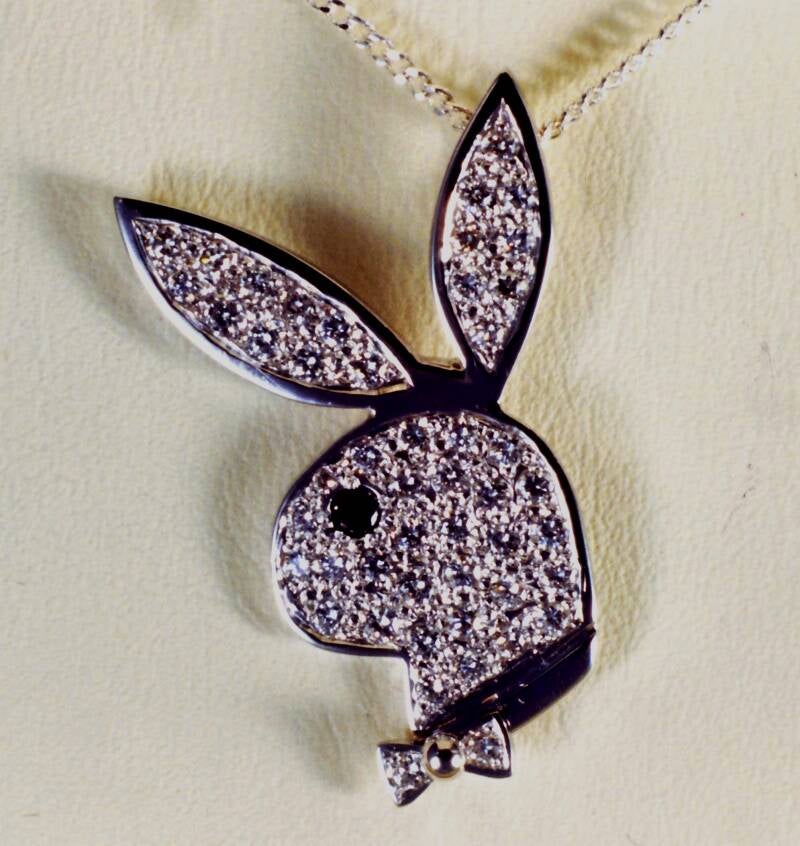 playboy-bunny-standard-036b4d.jpg