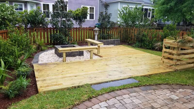 ground level deck with benches