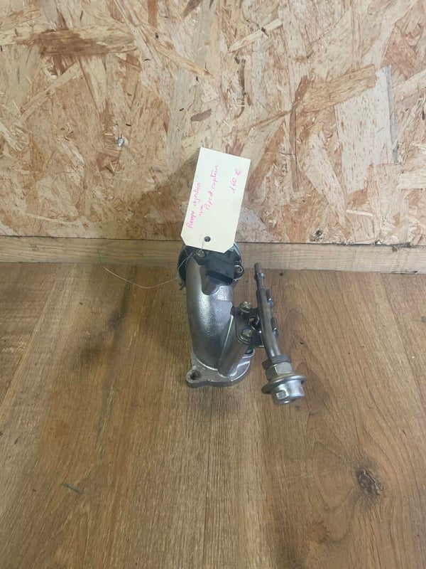 Rampe injectio avec pipe et capteur