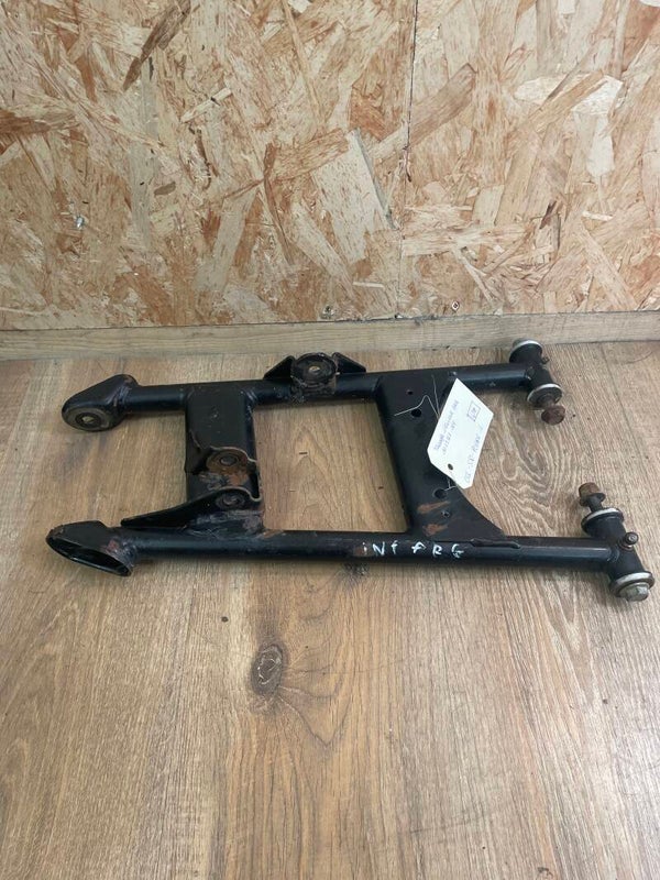 Triangle inférieur arrière gauche - 1015128-067