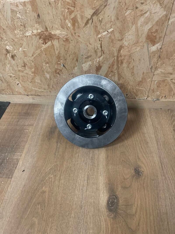 Disque de frein avant + support de roue + vis + écrous