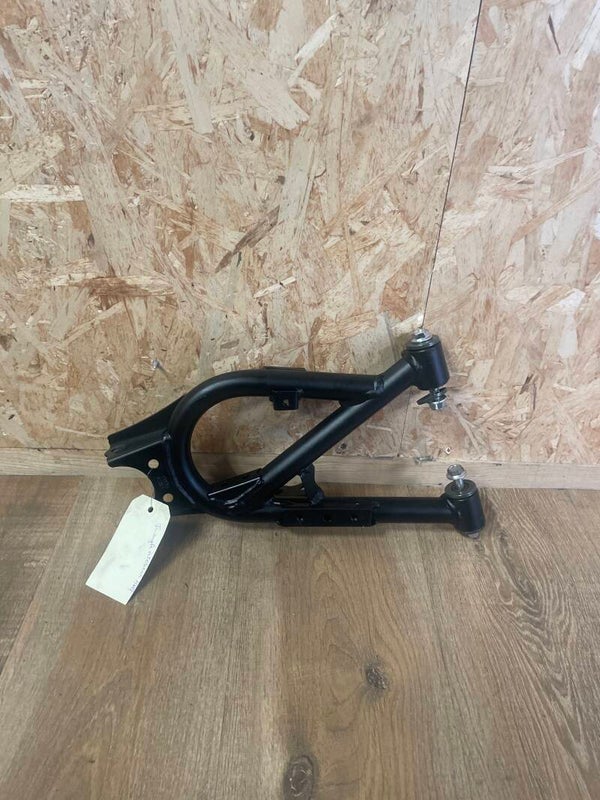 Triangle inférieur arrière gauche