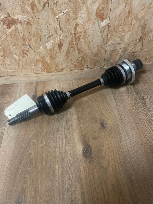 Arbre de transmission arrière droit