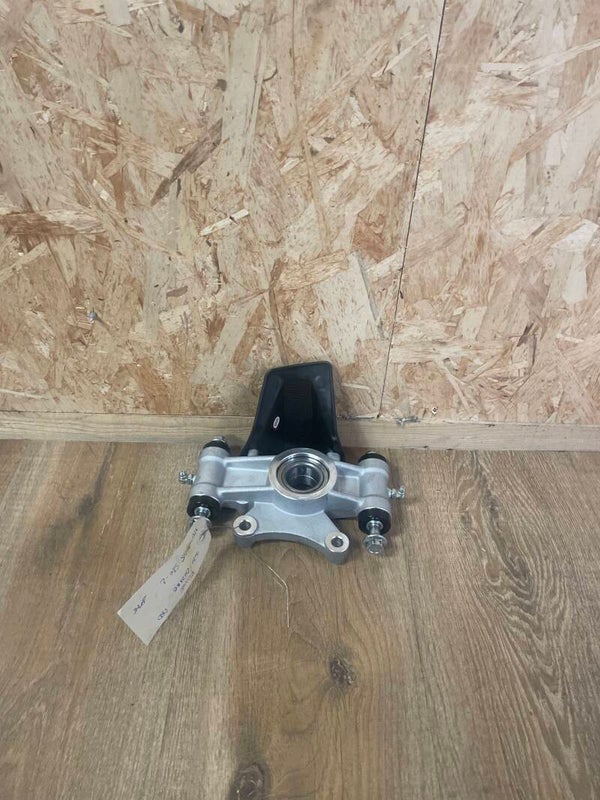 Fusée arrière droite (avec roulement)