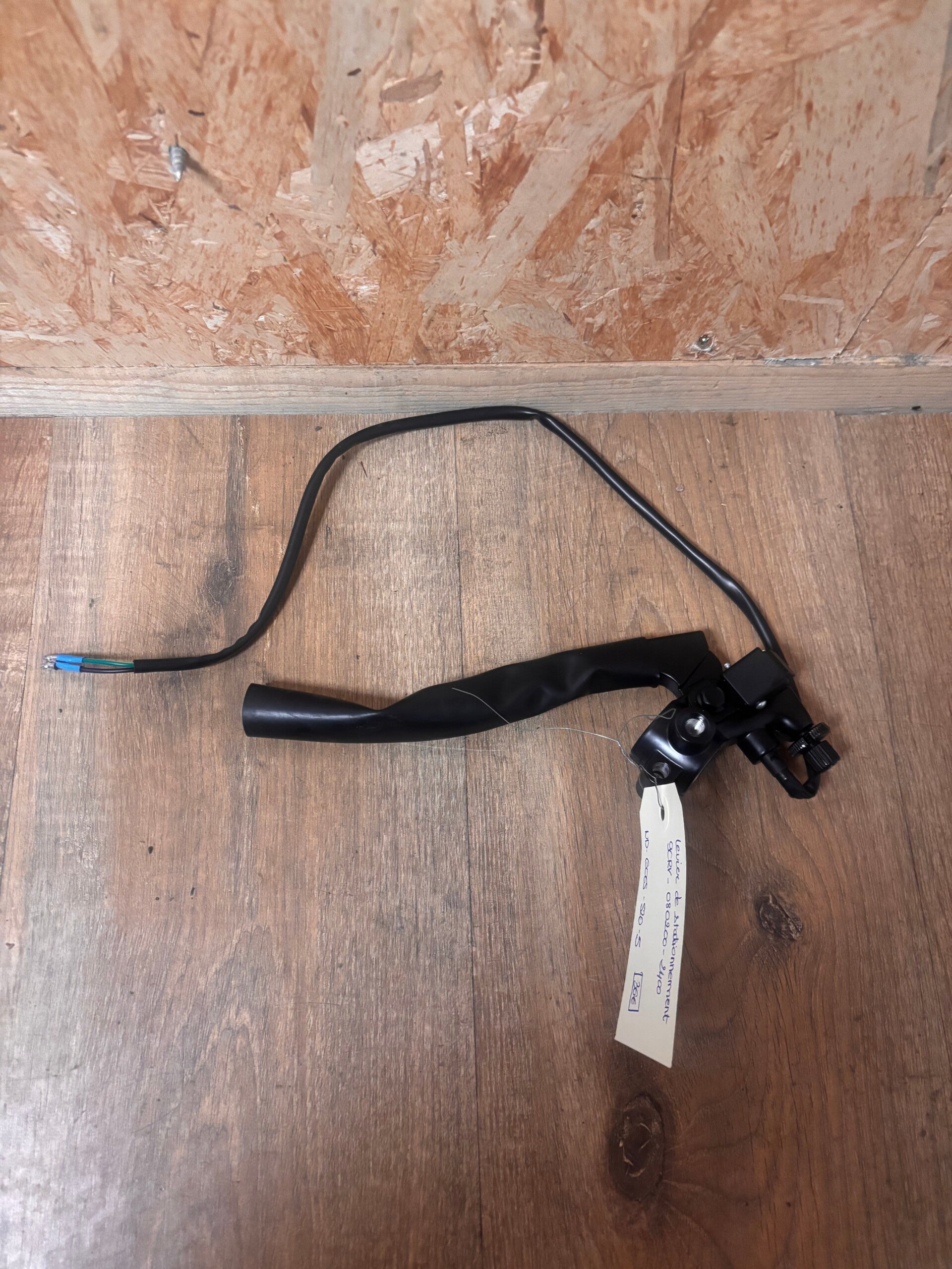 Levier de stationnement