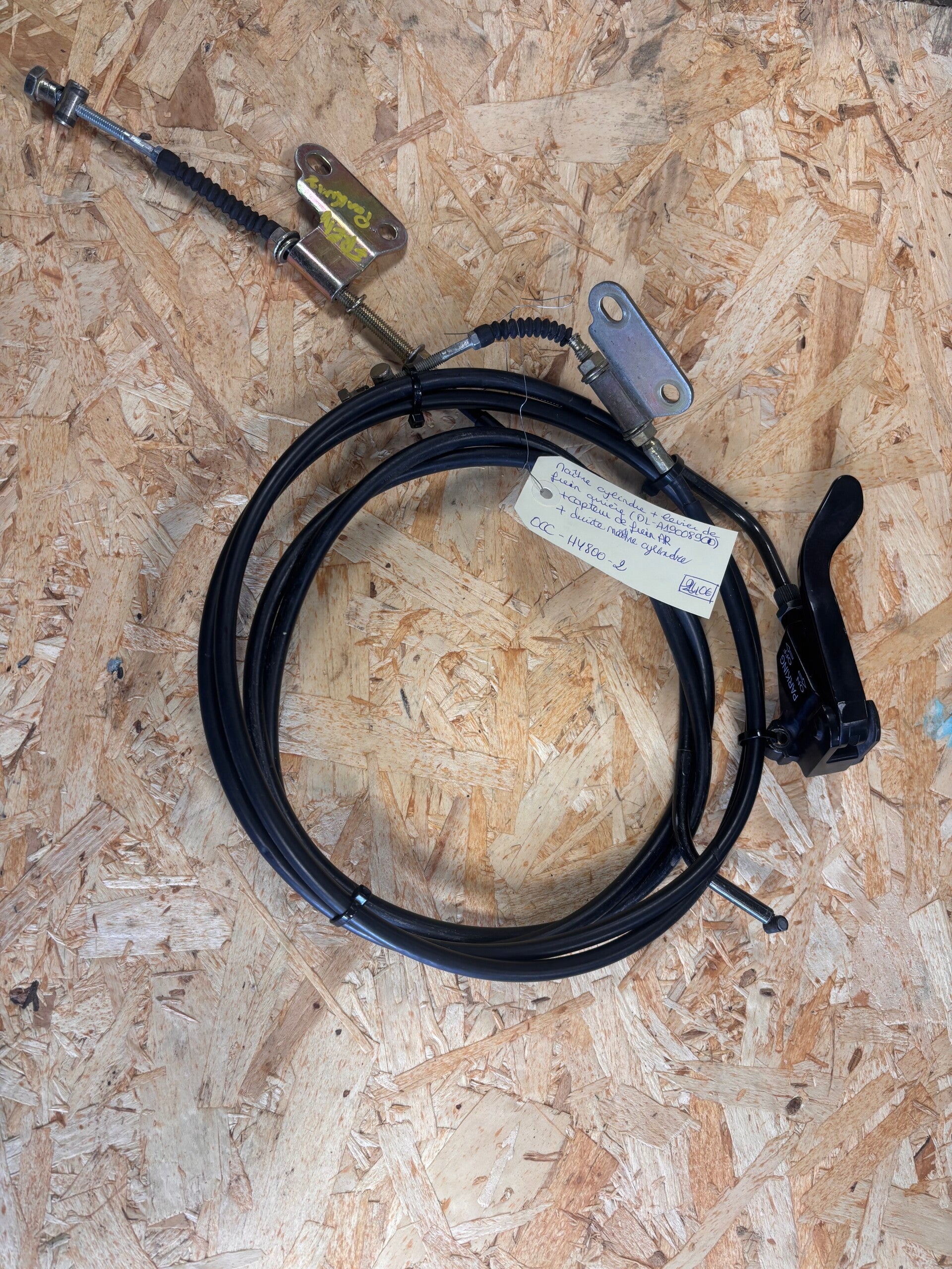 Maître cylindre + levier de frein arrière + durite de frein