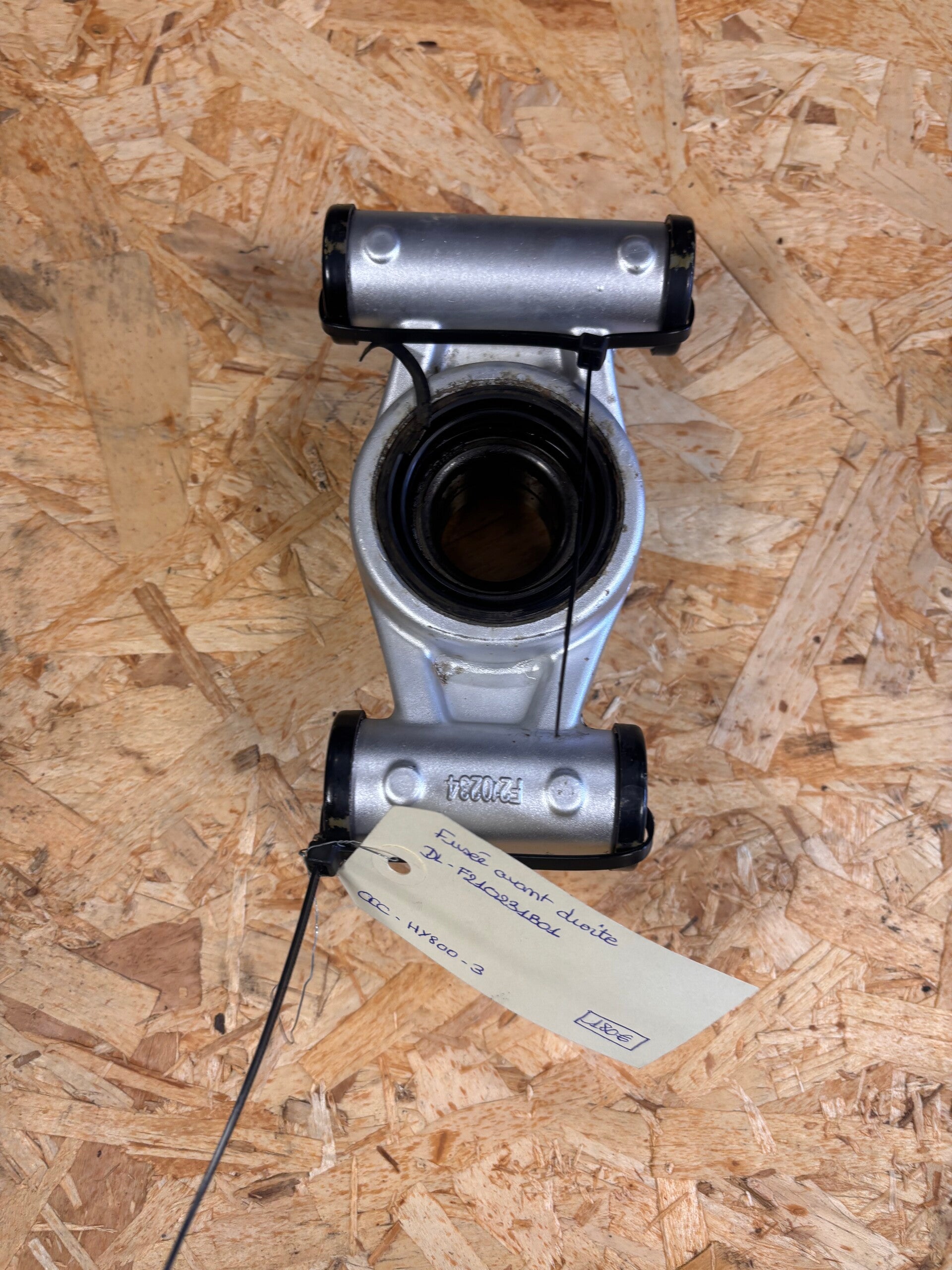 Fusée arrière gauche