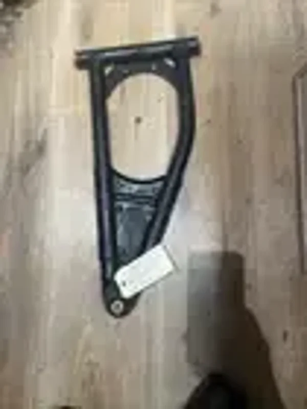 Triangle Avant Droit Inférieur CFMOTO