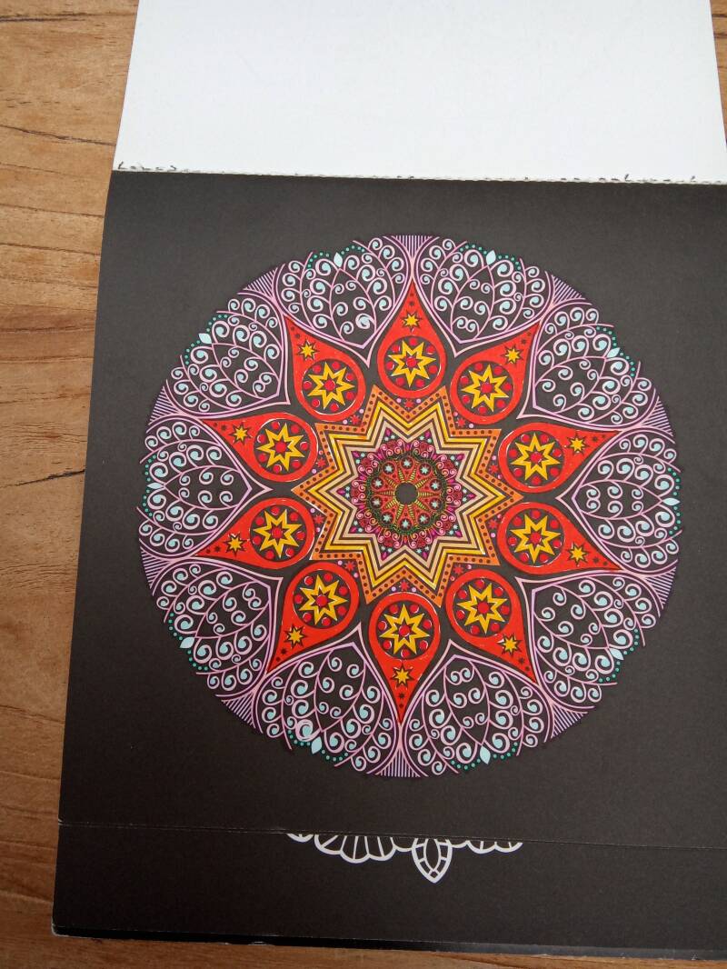 Kleurplaat mandala uit Kaleido color.