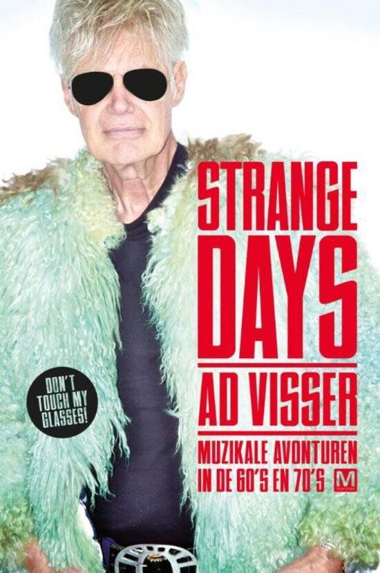 Boek Strange days van Ad Visser.